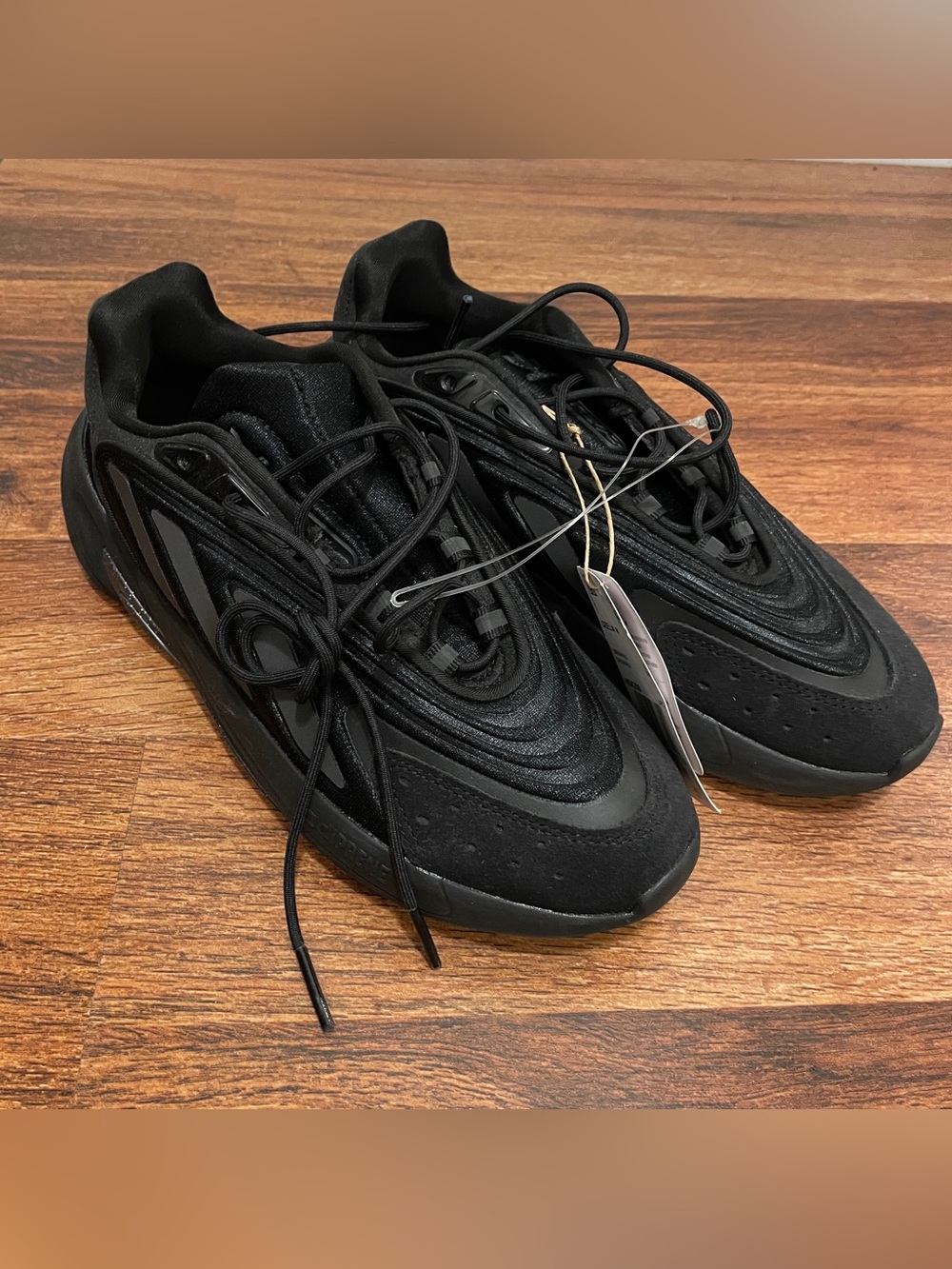 New adidas Ozelia Black Carbon Women's Lightweight Textile Sneaker H04268 Size 8